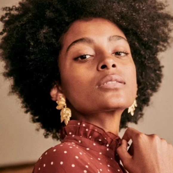 Sezane Bianca gold leaf drop earrings RARE - Picture 9 of 11